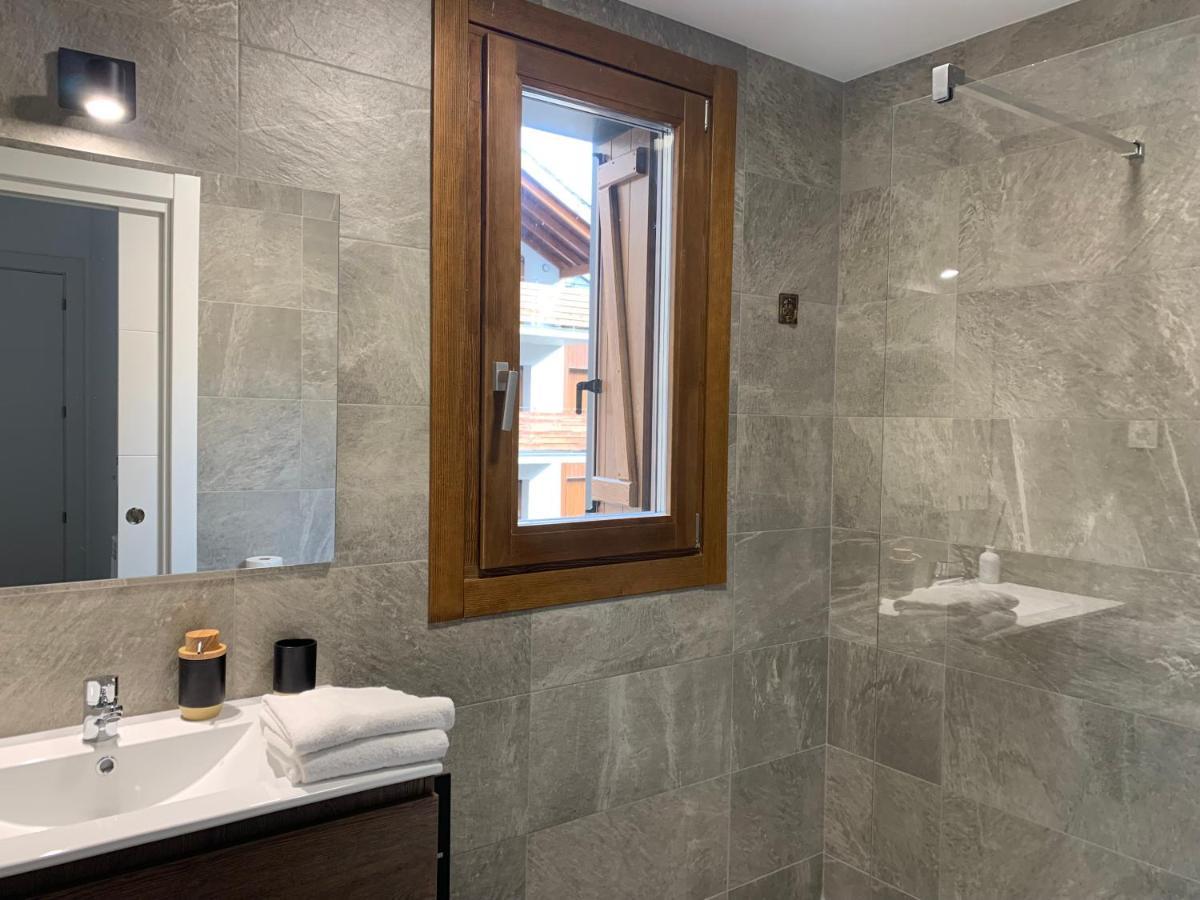 Apartament Bpirineos-Sierra De Chia Benasque Zewnętrze zdjęcie