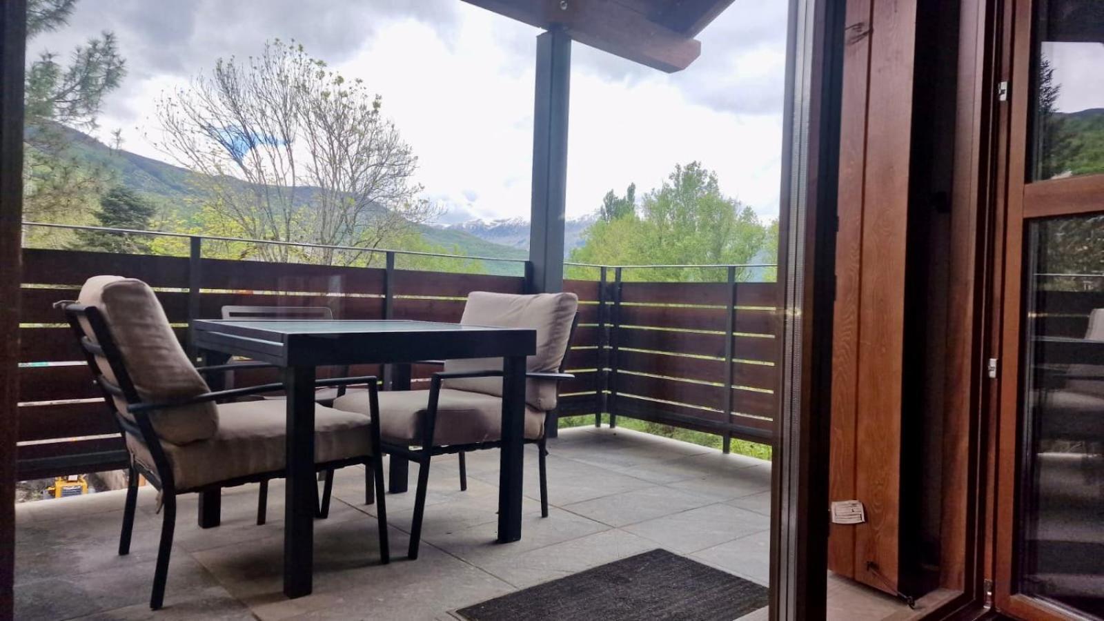 Apartament Bpirineos-Sierra De Chia Benasque Zewnętrze zdjęcie